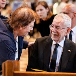 Stephansdom: Österreich nahm Abschied von Papst Franziskus / Erzdiözese Wien/ Schönlaub, Stephan Schönlaub Stephansdom: Österreich nahm Abschied von Papst Franziskus
