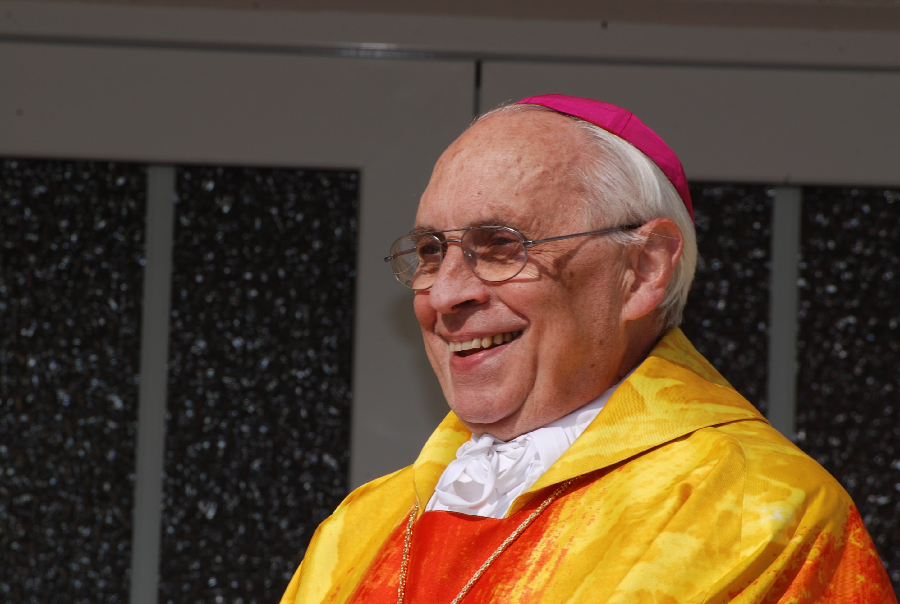 Weihbischof Helmut Krätzl im Mai 2008 als Firmspender in Niederleis.