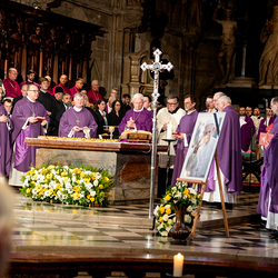 Stephansdom: Österreich nahm Abschied von Papst Franziskus / Erzdiözese Wien/ Schönlaub, Stephan Schönlaub Stephansdom: Österreich nahm Abschied von Papst Franziskus