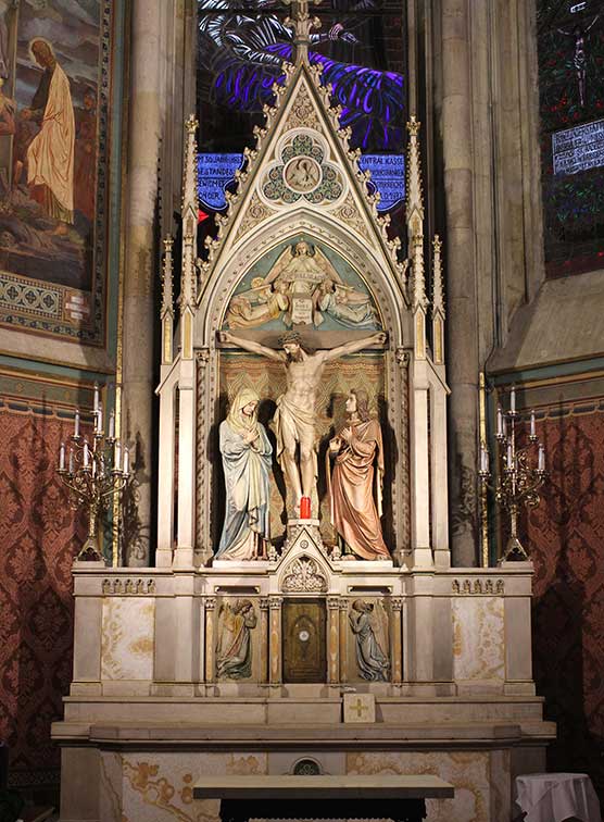 Votivkirche, Kreuzaltar