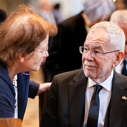 Stephansdom: Österreich nahm Abschied von Papst Franziskus / Erzdiözese Wien/ Schönlaub, Stephan Schönlaub Stephansdom: Österreich nahm Abschied von Papst Franziskus